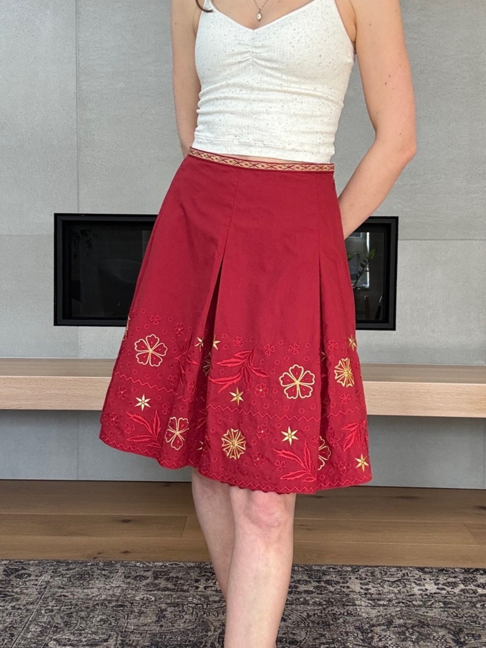 Vintage 100% cotton Talbots Red Embroidered pleated Circle Skirt small